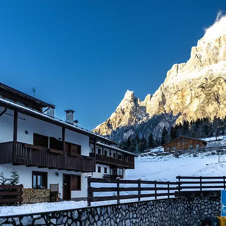 Dolomites Stunning View & Garden Apartament San Vito di Cadore