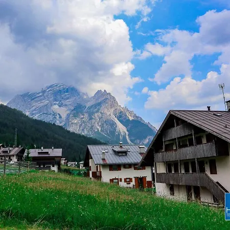 Dolomites Stunning View & Garden