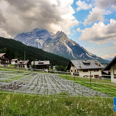 Apartament Dolomites Stunning View & Garden San Vito di Cadore